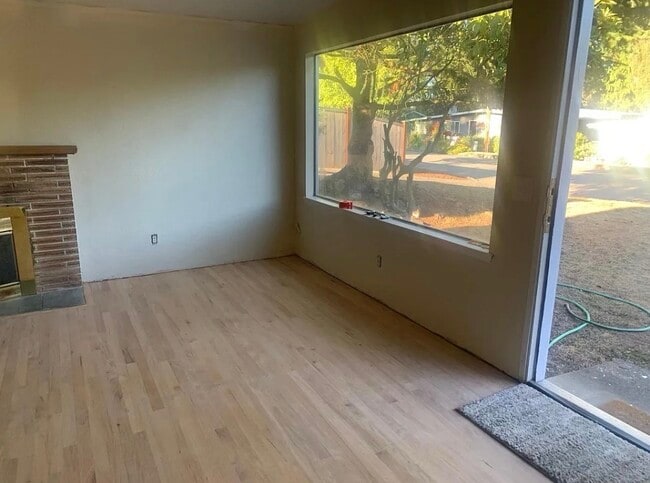 Building Photo - 30443 2nd Ave S