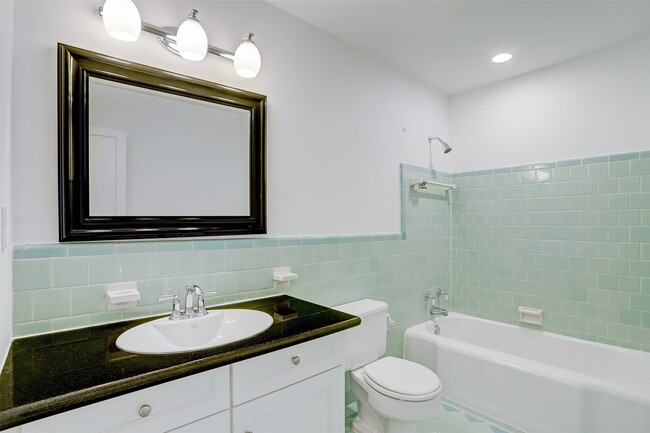 Building Photo - 2011 South Blvd