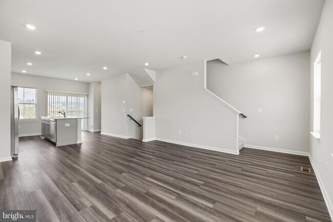 Building Photo - 105 Milburn Dr