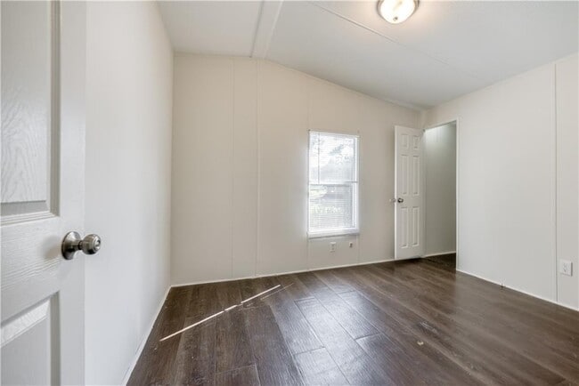 Building Photo - 2178 GA-323