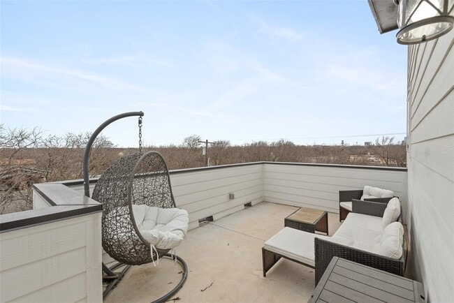 Building Photo - 1417 Kramer Ln