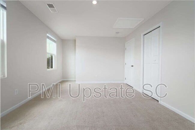 Building Photo - 320 Maplestead Farms Ct