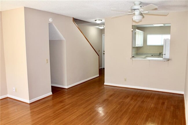 Primary Photo - 1000 Mallery St