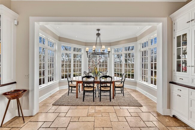 Building Photo - 270 Guard Hill Rd