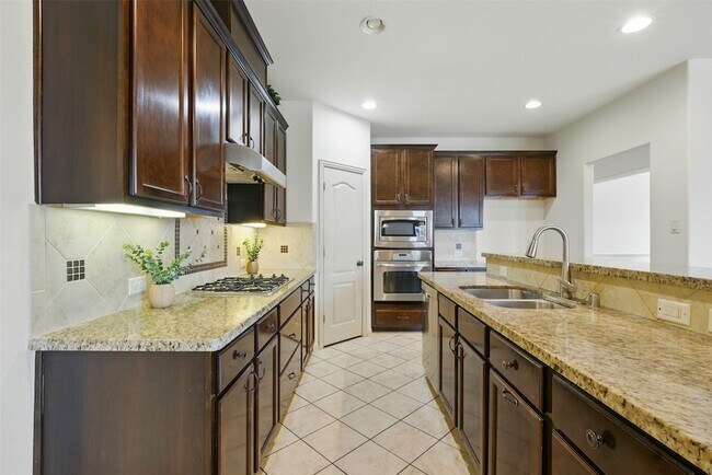 Building Photo - 19014 Ridge Cove Ln