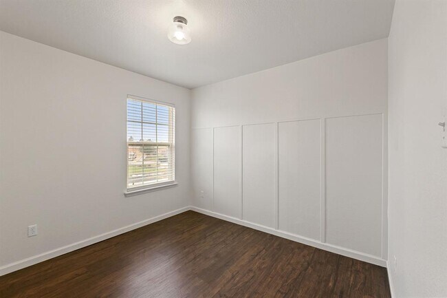 Building Photo - 240 Nectar Dr