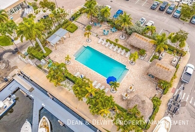 Building Photo - 3231 Nautical Pl S