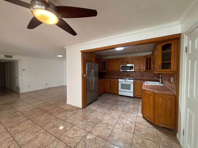 Building Photo - Charming 2-Bedroom Home with 2-Car Garage in Chula Vista