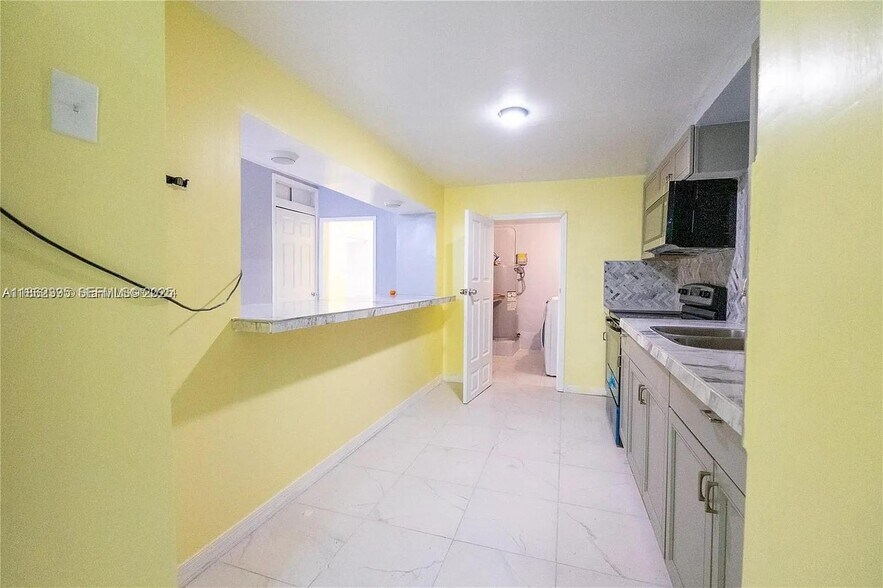 Building Photo - 15735 NW 28th Pl