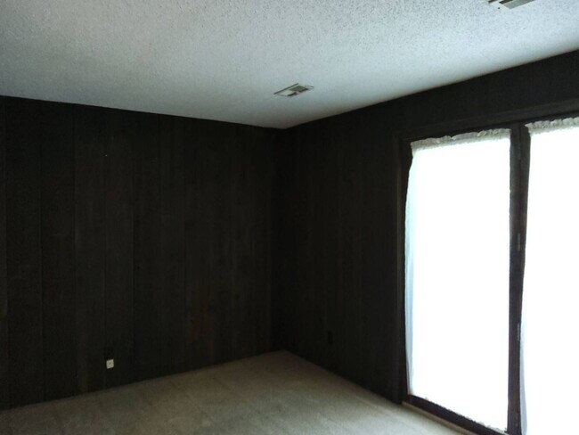 Building Photo - 3125 Themis St