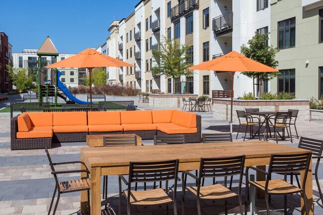 Building Photo - 19800 Vallco Pkwy