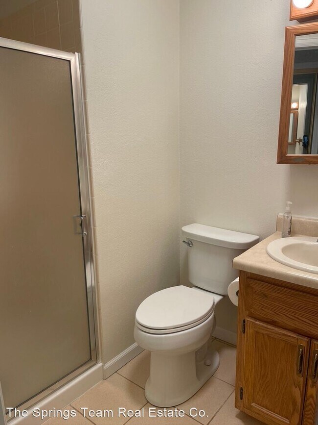 Building Photo - 2 br, 2 bath House - 82 Stovel Circle