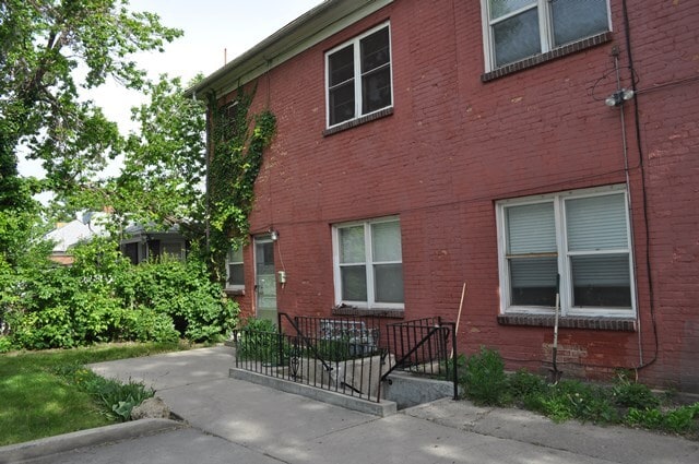 Building Photo - 768 E 900 S