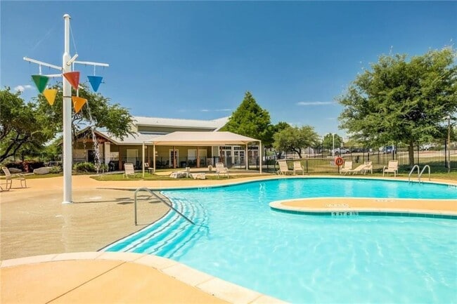 Building Photo - 903 Peyton Pl