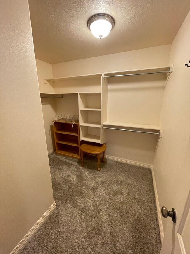 Building Photo - Amazing Home in Rexburg Idaho!