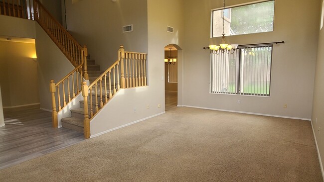 Building Photo - 5-bedroom in the heart of Gilbert