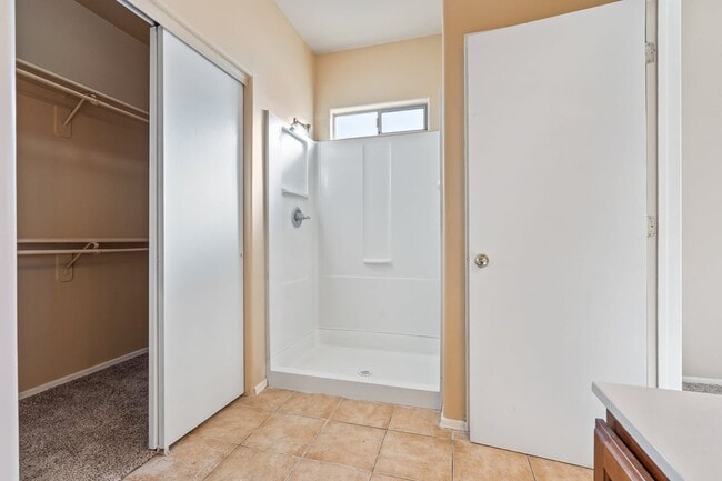 Building Photo - 6657 S Venetian Dr