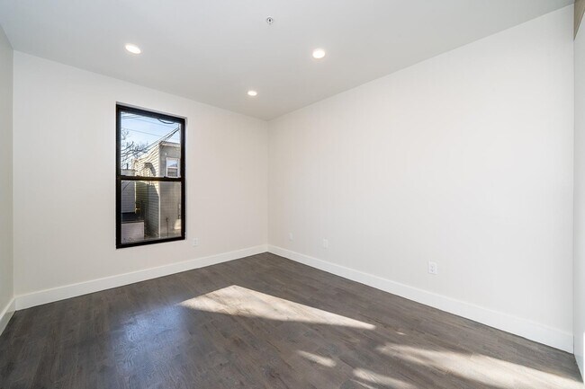 Building Photo - 63-65 Irving St