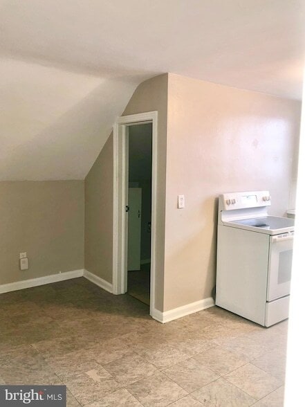 Building Photo - 50 Dymond Ave