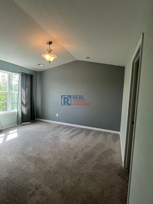Building Photo - 23353 E Chenango Pl
