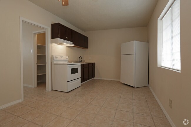 Arlen Oasis Apartments El Paso Tx Apartment Finder Interior Photo Arlen Oasis Apartments