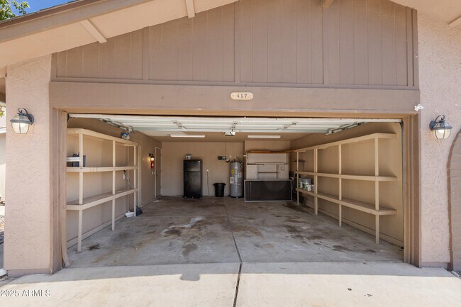 Building Photo - 417 W Mission Dr
