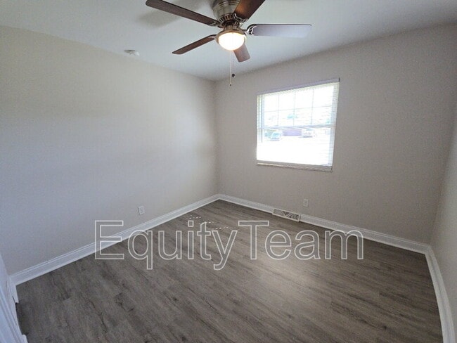 Building Photo - 3521 Mary Ann Dr