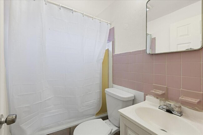 Building Photo - 2802 N Constitution Rd