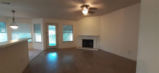 Building Photo - 15431 Quinley Dr