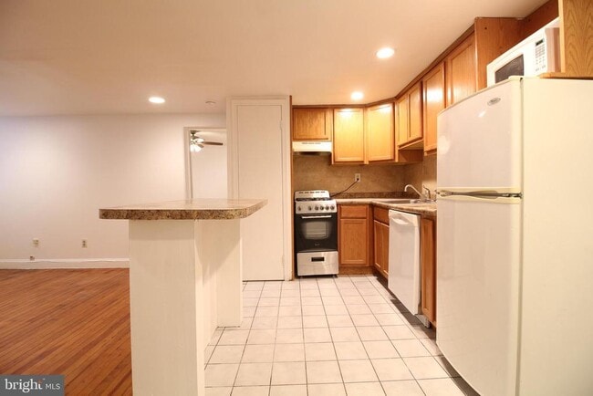 Building Photo - 30 S 22nd St