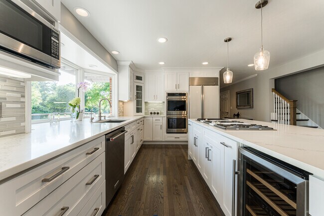 Building Photo - 22199 W Thornridge Dr