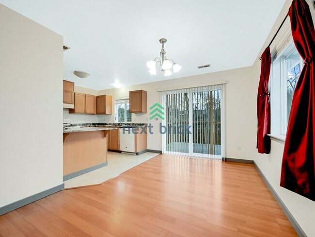 Building Photo - 3 BED & 2 BATH SINGLE FAMILY HOUSE FOR RENT