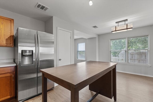 Building Photo - 3508 Sandy Brook Dr