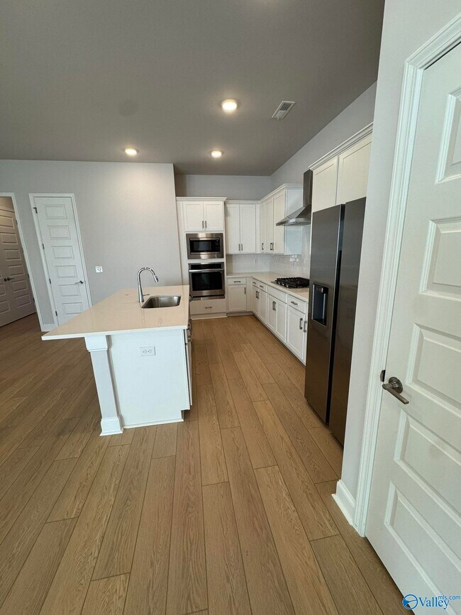 Building Photo - 131 Moss Brk Ln