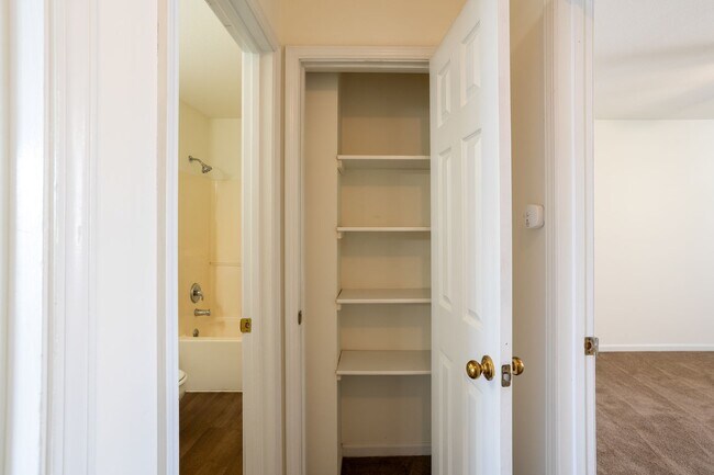 Building Photo - 2412-2414 Calder Ct.