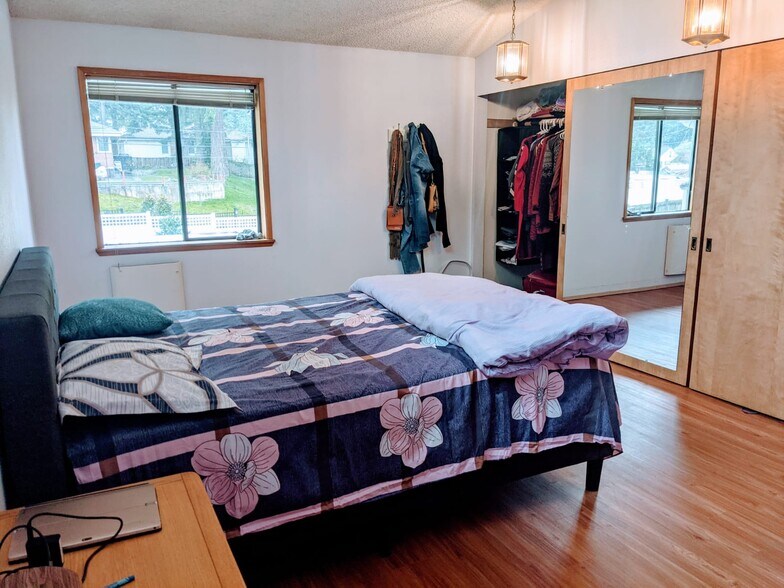 First room - 2312 SW 119th St