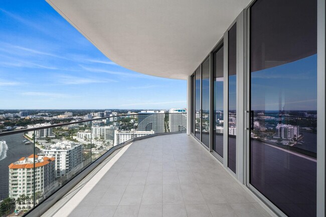 Building Photo - 151 N Seabreeze Blvd