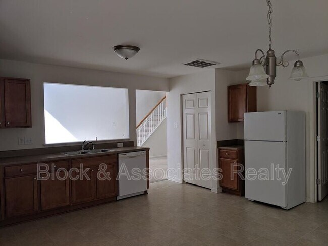 Building Photo - 120 Willow Ridge Dr