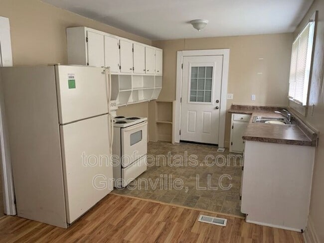 Building Photo - 116 Baileyview St