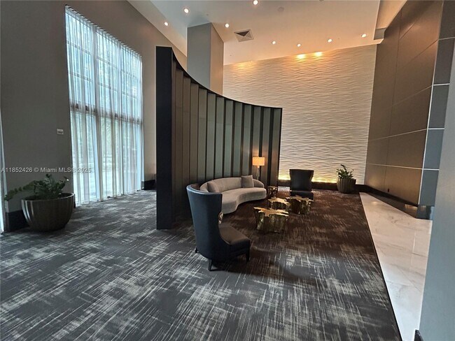 Building Photo - 951 Brickell Ave