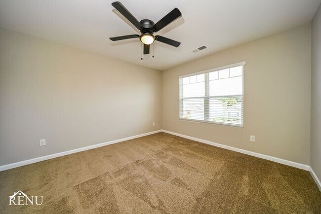 Building Photo - 2360 Cornell Cir