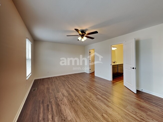 Building Photo - 109 Sandburg Dr