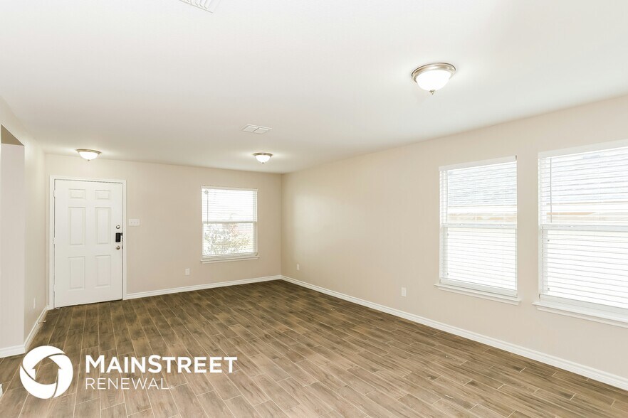 Building Photo - 6160 Balcony Ln