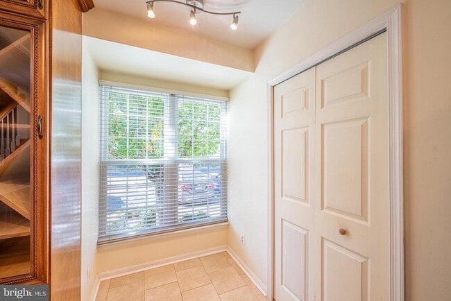 Building Photo - 5920 Terrapin Pl