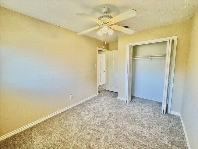 Building Photo - 20042 Fort Stanton Dr