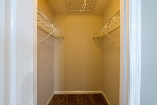 Building Photo - 4711 Brookwood Ln