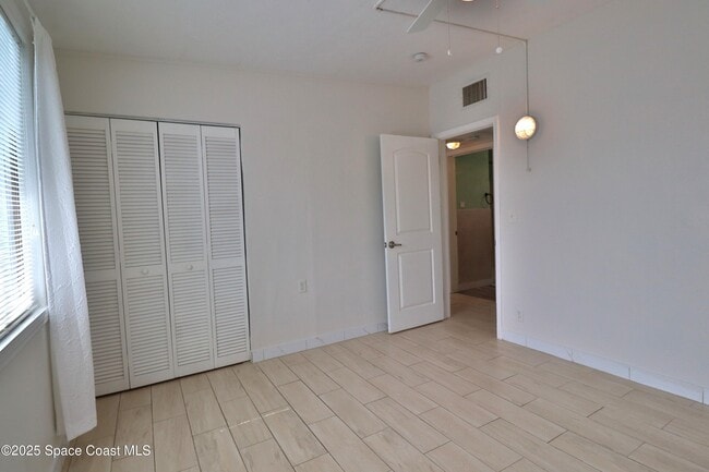Building Photo - 3681 Rio Vista Way