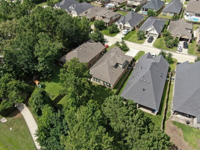 Building Photo - 122 S Bearkat Ct