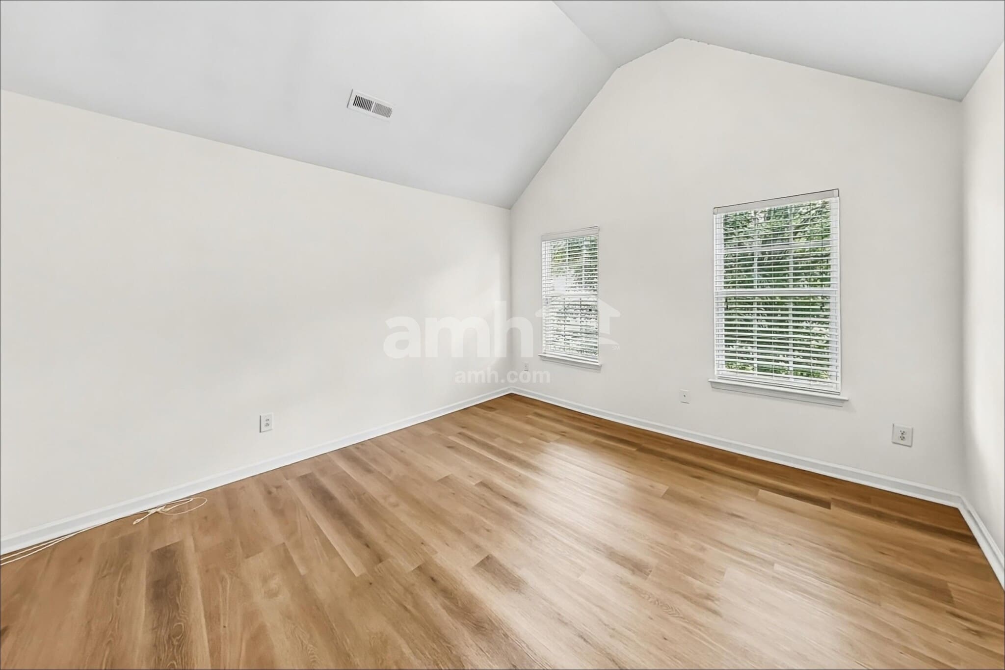 Building Photo - 4134 Robinwood Dr