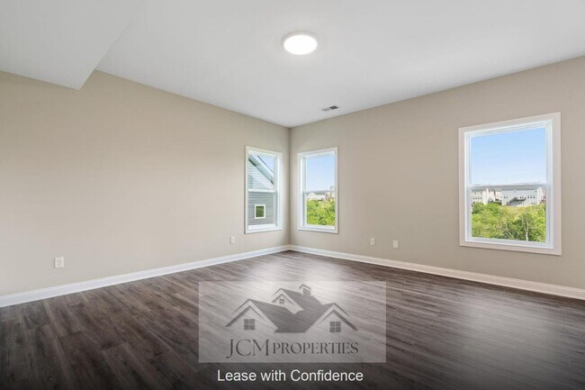 Building Photo - 916 Camden Ct